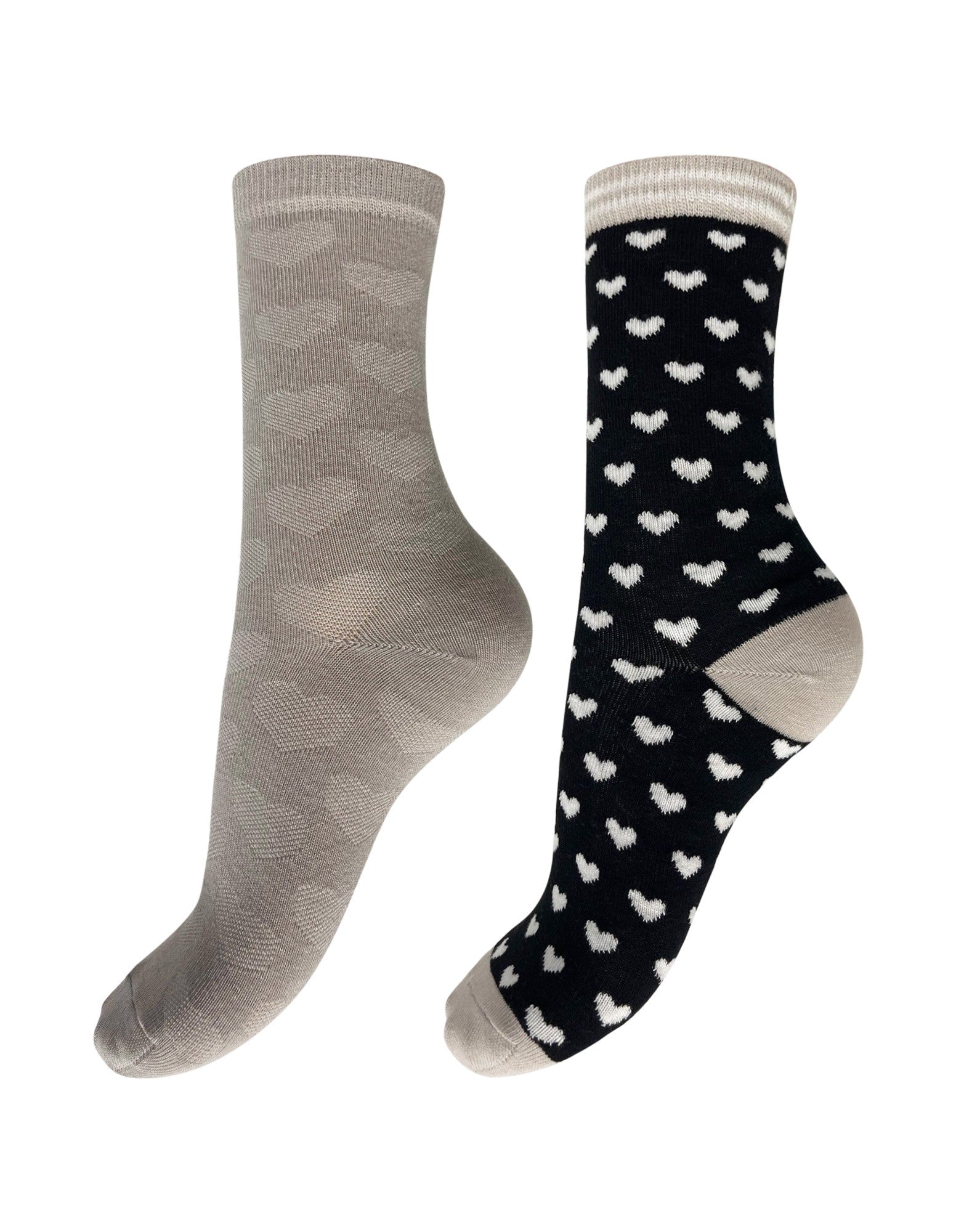 Charnos Cotton Design Heart Socks 2 Pair Pack on white background