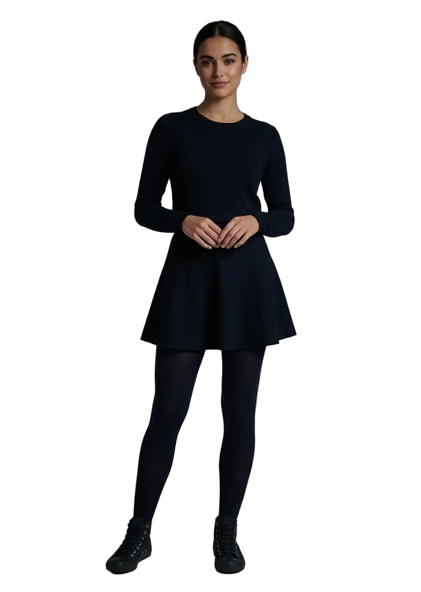 Model wearing Gipsy Navy tights