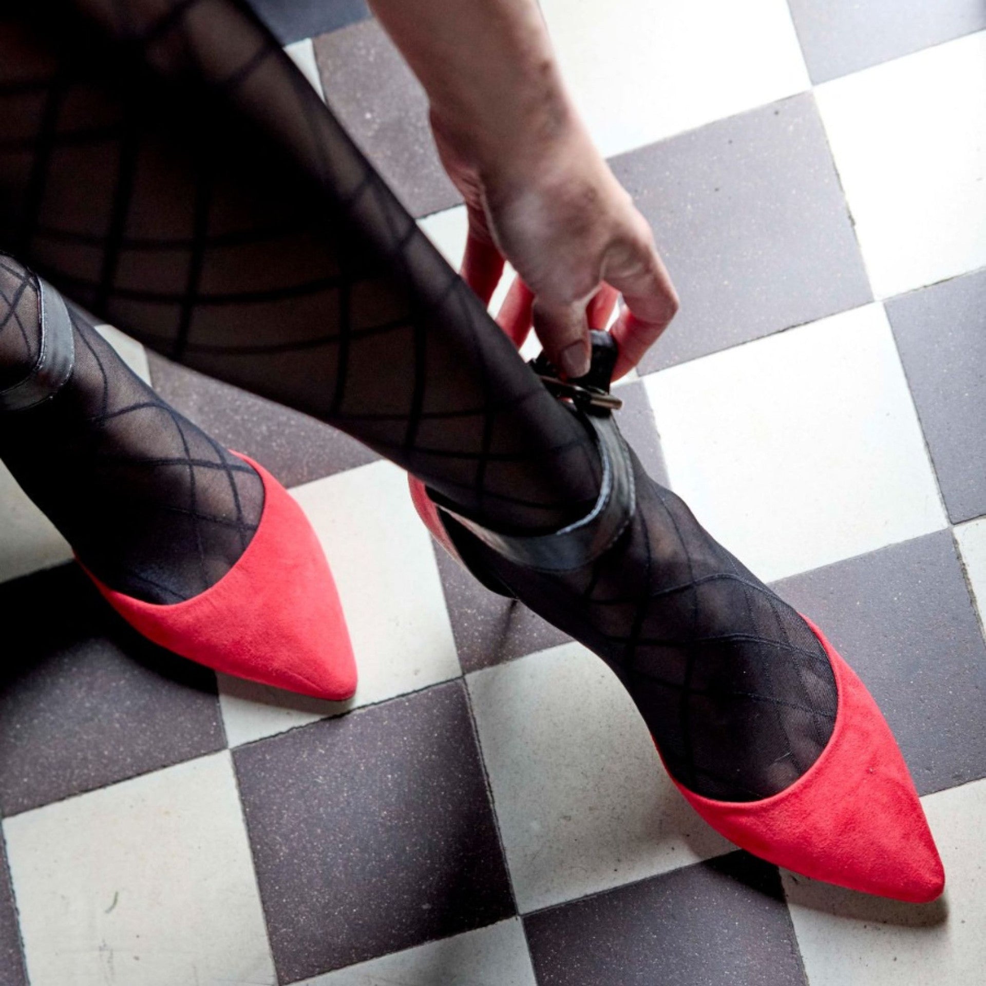 Ribbon Pattern Tights